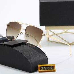 Vintage Metal Frame Designer Sunglasses Mens Women Sun Glasses Outdoor Classic Style Eyewear Unisex Square Shades Quality Eyewear Oversized Summer Travel Gifts