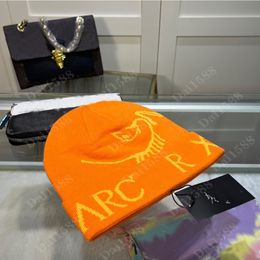 Kış Örme Beanie Designer Cap Moda kaputu şık sonbahar şapkalar erkekler için kafatası açık kadın cappelli beanies örme şapka