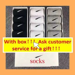 Letter NK Print socks Classic Hook designer Mens womens calcetines Stocking Pure cotton absorbent breathable short boat socks luxury garter with box a3