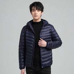 Men's new lightweight down jacket short 90% white duck down solid winter hooded jacket for warmth