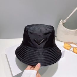 Hat Baseball Caps Designer Bucket Hats Fitted Beanies Women Crystal Baker Buckets Cap Printed Casual Woma Cotton Sun Protection Fashion23001