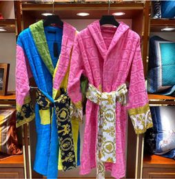 Velvet bathrobe robe Designers baroque Fashion Pyjamas Mens Women Letter jacquard printing Barocco print sleeves Shawl collar Pocket belt 100% cotton10ess