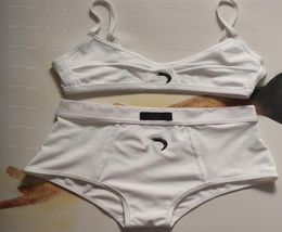 Womens Wire Bras Comfortable Sports Underwear Set Fashion Brief Bra Vintage Black White Lingerie4383616