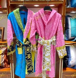 Mens Luxury classic cotton bathrobe men and women brand sleepwear kimono warm bath robes home wear unisex bathrobes one size Fashion Brand Clothes6456