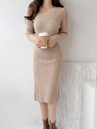 Casual Dresses Women V-Neck Solid Knitted Dress Autumn Winter 2023 French Temperament Over The Knee High Waisted Wrap Buttocks A-Line