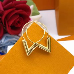 Designer Luxury Earring Women Golden Letter V Ear Stud Fashion Sparkling Diamond Earrings For Womens Ladies Casual Wedding Party Jewelry Gifts