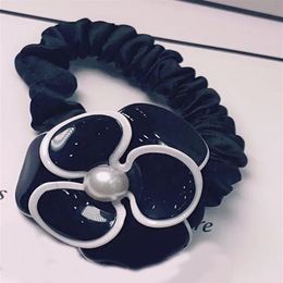 5X4 5CM Fashion black and white acrylic flower head rope rubber bands hair ring hairpin for ladies favorite headdress Jewelry Acce204S