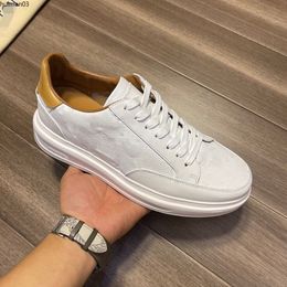 women and men designer shoes luxury brand flat Sneaker couples contracted unique design very comfortable has size bt0002