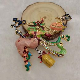 Brooches European And American Retro Art Niche Design Exquisite Craft Three-dimensional Coloured Glaze Pumpkin Witch Brooch