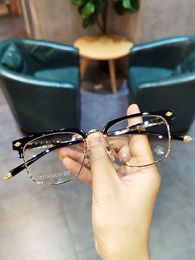 Designer Ch Cross Glasses Frame Chromes Brand Sunglasses New Business for Men Women Carved Titanium Myopia Trend Heart High Quality Eyeglass Frames 2024 5glu