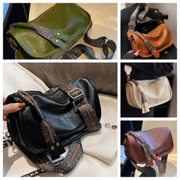 Oil Wax Leather Messenger Bag for Women Hot Selling Retro Bolsos De Mujer Ladies Shoulder Crossbody Bags FMT-4251