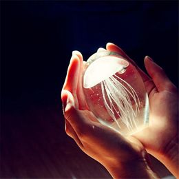 Crafts Coloured Handmade Glow Glass Jellyfish gift Paperweight feng shui Aquarium Crystal Art Craft Collectible Props photography