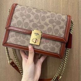 Designers cooach bag Women's Bag New Hutton Shoulder Bag Classic Fashion Handbag Versatile Light Luxury Chain Bag