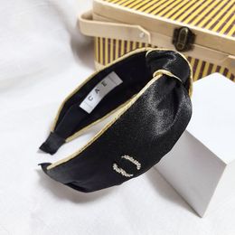 Classic Logo Womens Wide Edge Headband Korean Style Womens Headband Brand Designer Hair Jewelry Autumn/Winter New Gift Hair Accessories