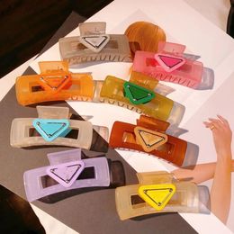 Barrettes Triangle Brand Hair Pins 8 Colours JellyColored Grab Clip Girls Hairpins Top Beautiful Big Hair Pins Acrylic Resin Material Luxury
