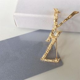 Luxury Fashion Brooches Designer Men Womens Pins Brand Gold Letter Brooch Pin Suit Dress Pins For Lady Specifications Designer Jew224d