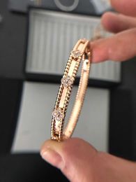 Designer Jewelry Luxury Bracelet VanCa Kaleidoscope 18k Gold Van Clover Bracelet with Sparkling Crystals and Diamonds Perfect Gift for Women Girls G30Y