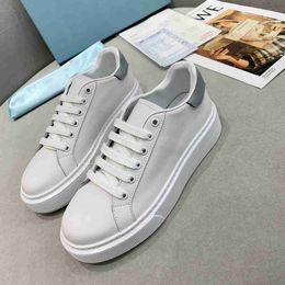 Perfect brand white shoes black sports shoes rubber out sole ladies low-top casual star wearing the same fashion small white shoes