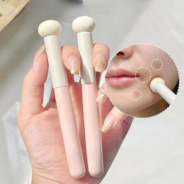 Makeup Brushes Small Mushroom Concealer Brush For Spots Acne Marks Dark Circles Soft Sponge Powder Puff Wet & Dry Use Contour Bru