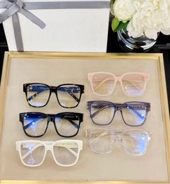 Womens Eyeglasses Frame Clear Lens Men Sun Gases 0104 Top Quality Fashion Style Protects Eyes UV400 With Case6087023