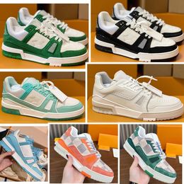 Red Bottoms Plate-Formete Männer Schuhe Frauen Schuhe aus Büro-Sneaker Luxus-Sneakers Casual Schuhe Denim Canvas White Green Letter Overlays Mode Sneakers Trainer