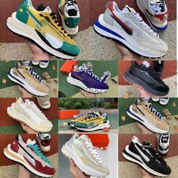 Hot Sandals Waffle Men Women Running Shoes Daybreak Dark Iris Sesame Blue Void Black Gum Sail Summit White Nylon Casual Shoe