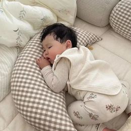 INS Baby Moon Cuscino lenitivo Plaid Super morbido per bambini che dorme Cuscino per allattamento al seno nato Decorazione della biancheria da letto 60 cm 231229