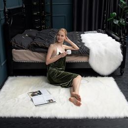 Imitation Sheepskin Carpet For Living Room Faux Fur Sofa Cushion Luxurious Plush Area Rug Warm Fluffy Foot Mat Kids Bedside Rugs 231229