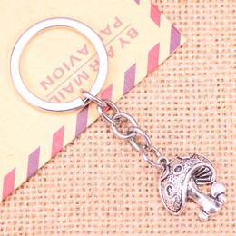 Keychains 20pcs Fashion Keychain 22x18mm Mushroom Pendants DIY Men Jewelry Car Key Chain Ring Holder Souvenir For Gift