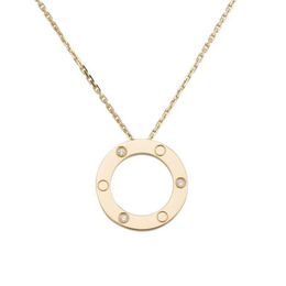 Designer Love Circle Pendant Necklace Fashion Letter Necklaces for Men and Women Valentine's Day Gift 18k Gold Plated Luxury 305H