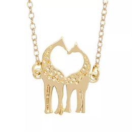 10PCS Cute Heart Loving Giraffes Necklace Simple lovely Twin Baby Deer Necklace Animal Jewellery for Couples303a