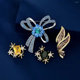 Brooches Elegant Austrian Crystal For Women Simple Small Lapel Pins Clothing Accessories Bow Corsage Wholesale Jewelry Gifts