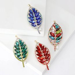 Brooches Trendy Rhinestone Hollow Leaf For Women Unisex 4-color Office Casual Party Holiday Brooch Pins Gifts