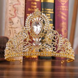 2021 new Vintage Baroque Bridal Tiaras Accessories Prom Headwear Stunning Sheer Crystals Wedding Tiaras And Crowns 19212985