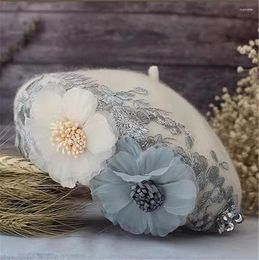 Berets 202310-shi Ins Chic Winter Lace Embroidery Flower Wool Felt Sweet Lady Beret Hat Women Leisure Painter Cap