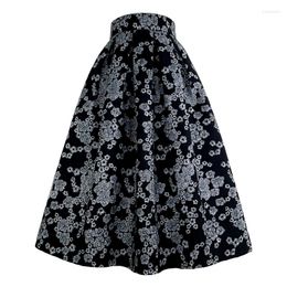 Skirts 2023 Winter Korean Women Vintage High End Elegant Luxury Waist Floral Embroidery Long Black Formal Occassion