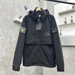 Mensjackans tröjor Designer Windbreaker Rainproof tröja Tryck Män.