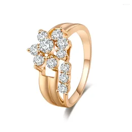 Cluster Rings 2023 Classic Austrian Crystal Stone Cute Romantic Lovely Clear Flower Gold Color Jewelry Wholesa