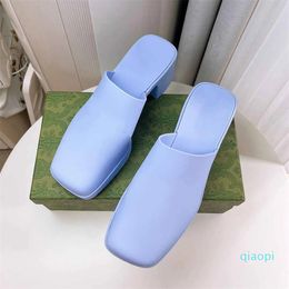 Fashion designer high heel jelly slippers women thick heel slippers sandals embossed letters Flip Flops high heel platform shoes women's slippers with box size 35-40