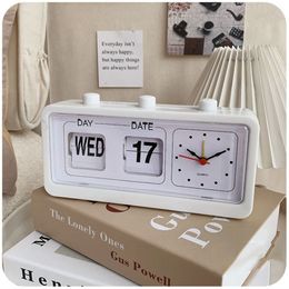 Desk Table Clocks Vintage Style Home Fashion Business Gift Date Time Display Clock Calendar Alarm Digital 230701