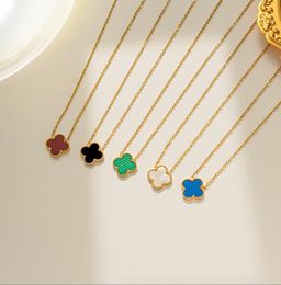 Pendant Necklaces Designer Four-leaf Clover Luxury Top Jewellery accessories Necklace Set Pendant Bracelet Stud Earring Ring of Plated 18K Girl Christmas mother