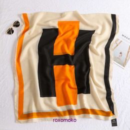 Top Original H Home Winter scarves online shop Elegant Celebrity Cotton Linen Scarf Women's Simple and Versatile Letter Neck Decoration Tourism Sunscreen Shawl