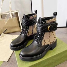 Дизайнерские женские ботильоны с двойными буквами Макси из парусины бежевого и черного дерева с черными кожаными туфлями Ботинки на шнуровке и с застежкой-молнией на щиколотке