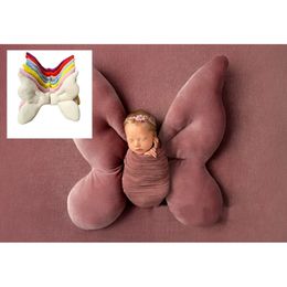 Plush Wall Stuff born Pography Props Posing Wing Butterfly Pillow Cushion Baby Shooting Accessories Pillows 230701