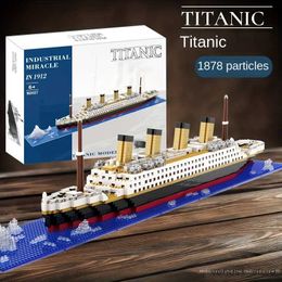 Blocks Building block assembly toy Titanic giant boy girl puzzle cruise ship model R230701