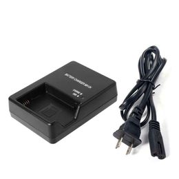 Parts P82f Mh24 Camera Battery Charger for Nikon Enel14 P7100 P7000 D3100 D5200 D5100 D3200 D3300 D5300 P7000 P7800 Mh24 Lithium