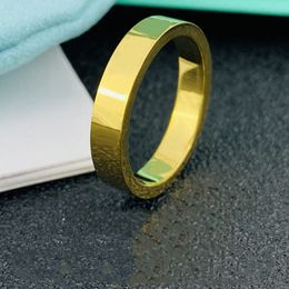 Hochwertiger, einfacher Paarring des Modedesigners mit drei Diamanten, breite, schmale Version des vegetarischen Ringpaares für Männer und Frauen, luxuriös