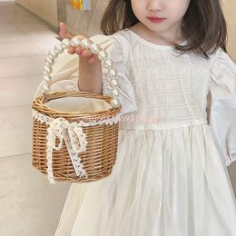 Handbags Kids Mini Straw Bucket Tote Bags for Girls Rattan Basket Handbag Baby Beach Holiday Pearl Hand Shoulder Bags 230701