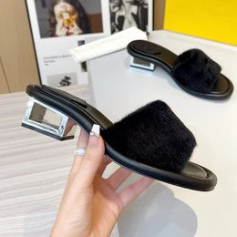 Damen Designer Slipper Slides Summer Heels Sandalenschuhe echte Lederschaum -Läufer hoher Qualität mit Schachtel