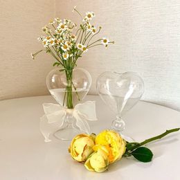 Vases Heart Shaped Glass Creative Desktop Transparent Flower Aromatherapy Ornaments Decor Bottle Terrarium P o Props 230701